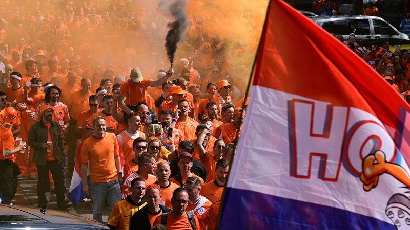 Holland1.jpg Holland1.jpg