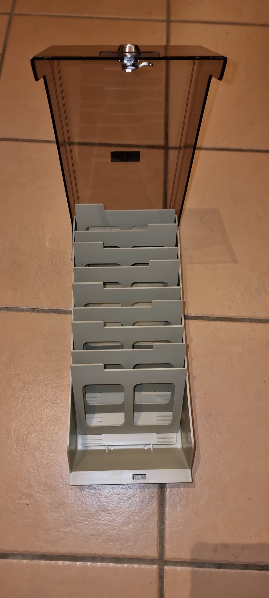box_2.jpg box_2.jpg
