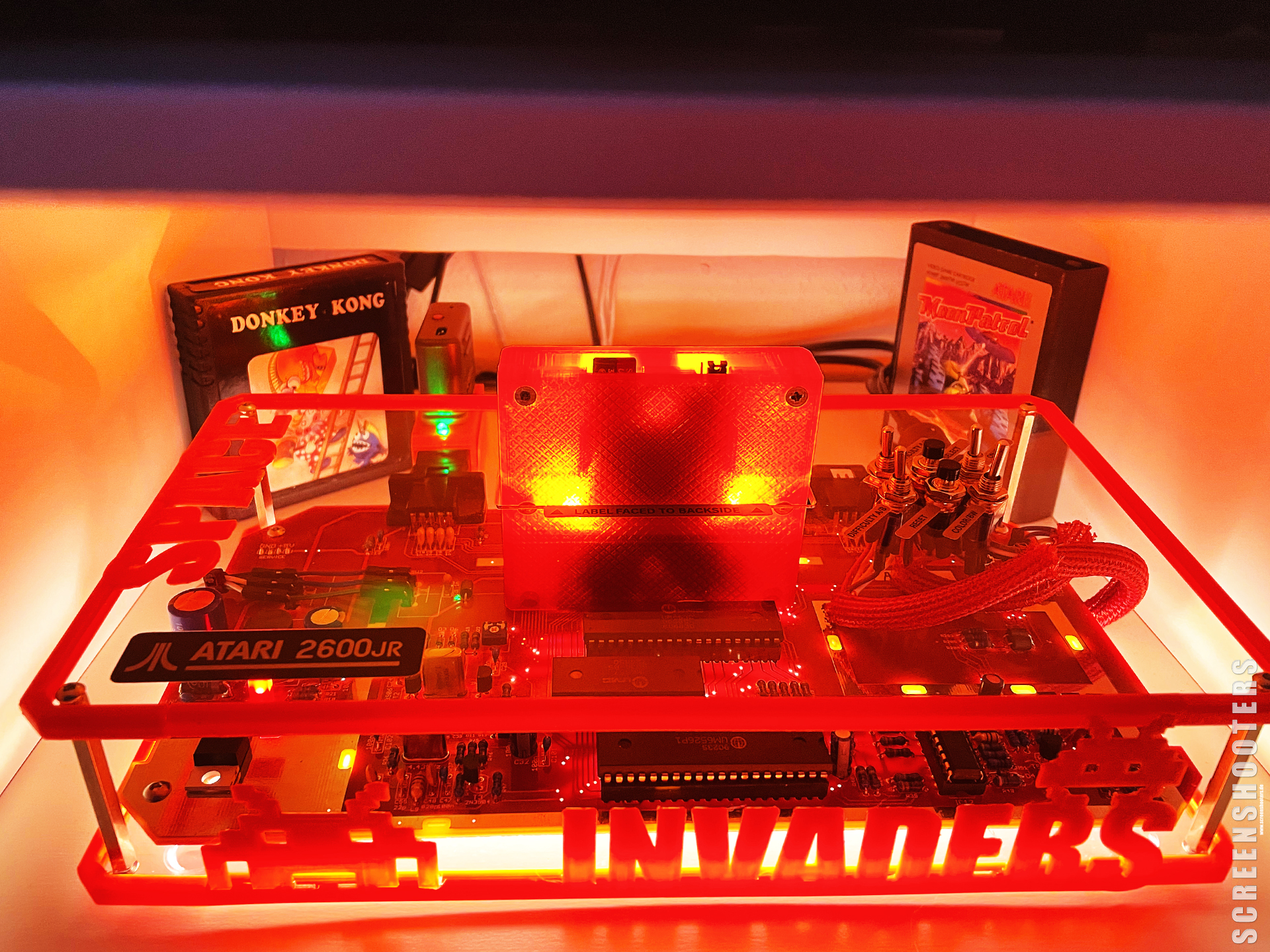 Atari_101_2600jr_Replica_Plexilaser_PacMan_03.jpg
